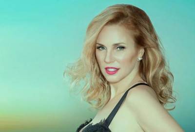 شيرين رضا مرشحة للغناء بافتتاح مهرجان القاهرة السينمائى