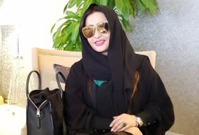 لطيفة تثير ضجة بعد صورتها بالعباءة السوداء والحجاب