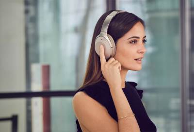 تعرفي على عدد الساعات المناسب لاستخدام السماعات لتجنب ضعف السمع