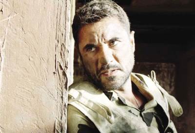 بالصور .. أحمد عز يعيد حرب الإستنزاف إلى السينما