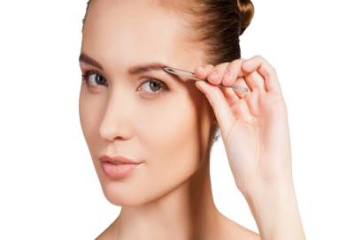 أربع طرق للتخلص من الشعر الزائد في المنزل