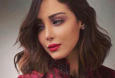 بالفيديو .. "ناسيني ليه" بصوت زوجة تامر حسني