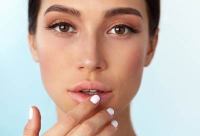 تعرفي أسباب جفاف الفم وتقرح الشفتين