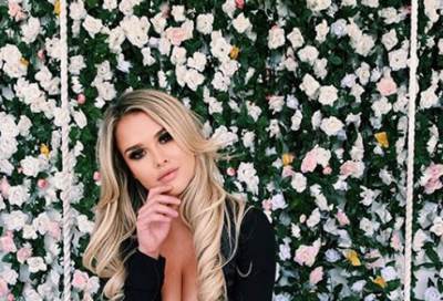 بالفيديو .. لحظة اقتحام فتاة عارية نهائي دوري أبطال أوروبا .. ورد فعل محمد صلاح