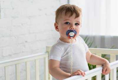 هل تعلمي أن "اللهاية" تهدد طفلك؟