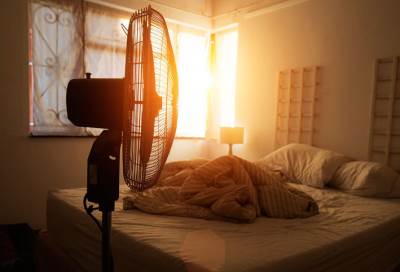 تعرفي على أضرار إستخدام "المروحة" على صحتك!