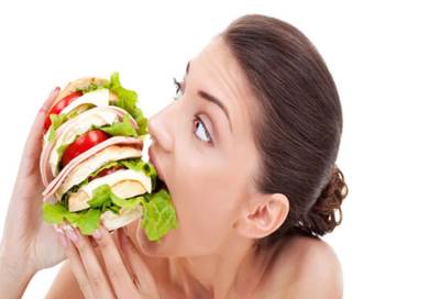 أضرار تناول الطعام بسرعة