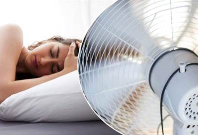 أضرار النوم مع مروحة شغالة!