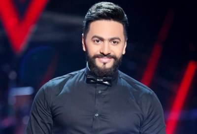 بالفيديو .. تامر حسني يسخر من أحد أصدقائه