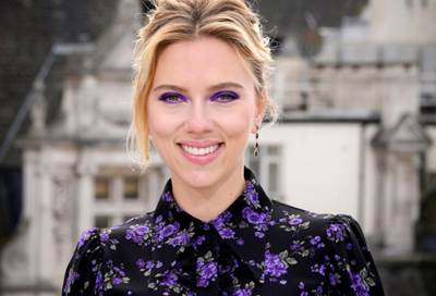 سكارليت جوهانسون تتصدر الفنانات الأعلى أجرًا فى العالم