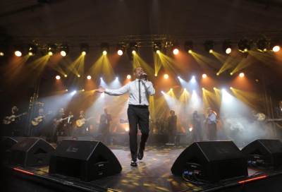 بالصور .. عمرو دياب يشعل حفل جولف بورتو كايرو