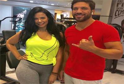 مروة الأزلي وحسن الرداد يشجعان الجمهور على ممارسة الرياضة