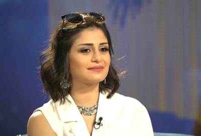 شاهد .. منة فضالي بإطلالة جينز