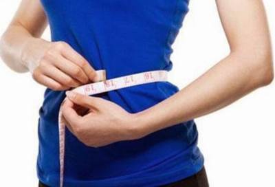 تناول هذه المواد الغذائية والمشروبات الفائقة لفقدان الوزن .