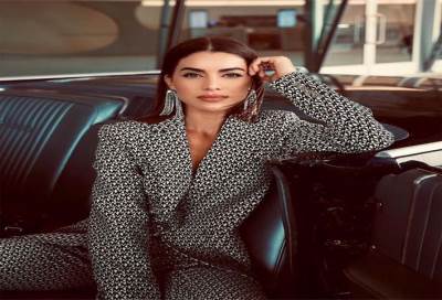 بالصور .. الأقراط الكبيرة تتصدر موضة الإكسسوارات فى 2020