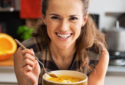  أطعمة يجب تناولها عند ارتفاع درجة حرارة جسمك .. تعرفي عليها