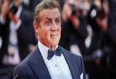 شاهد .. مايفعله سيلفستر ستالون للوقاية من كورونا