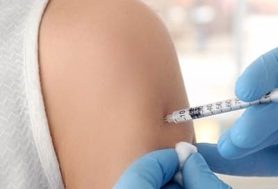 بـ3500 إسترليني.. بريطانيا تحقن متطوعين لاكتشاف مصل يواجه كورونا ..!