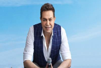 شاهد .. حكيم يشعل السوشيال ميديا بالغناء لـ كورونا