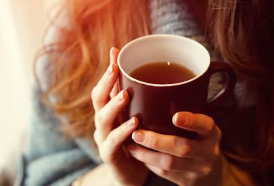 تعرفي على أضرار الإفراط في شرب الشاي وعلاقتها بكورونا