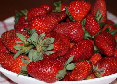 فوائد الفراولة عديدة اهمها تقوية الجهاز المناعى