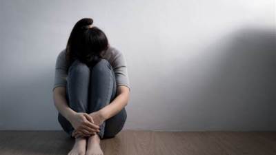 هل المشاكل الاجتماعية تجعل بعض الأشخاص فريسة لفيروس كورونا؟