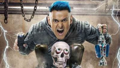 بالفيديو .. من هي أول فنانة تواجه رامز المجنون بدون قيود في يدها؟