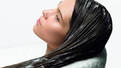 الزبادي لشعرك .. علاجات منزلية سهلة لمشاكلك اليومية