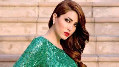  شاهد .. نسرين طافش تستعرض رشاقتها في ممارسة اليوجا