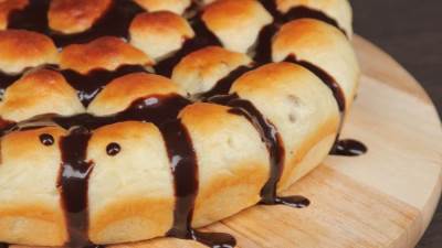 طريقة تحضير خلية النحل بحشو الشوكولاتة بمذاق رائع..!