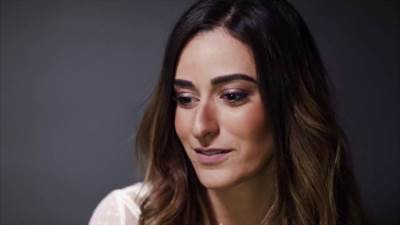 أمينة خليل تعلن خطوبتها .. وتتصدر التريند