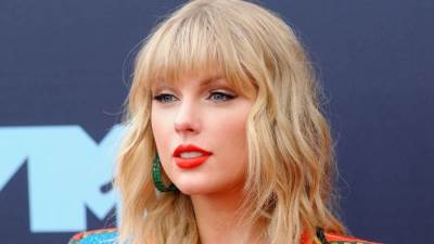 ألبوم تايلور سويفت يحقق أرقام قياسية فى 24 ساعة!