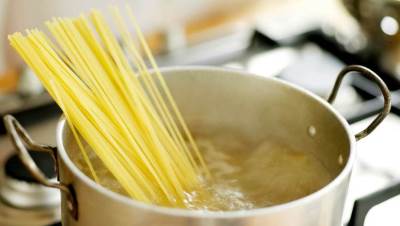 حيل بسيطة للحصول على الطريقة المثالية لسلق المكرونة .. تعرفي عليها