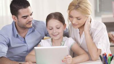 ماذا يجب أن تفعلي إذا كان طفلك مستاء من الدرجات القليلة؟