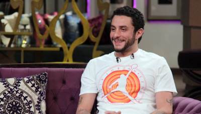 بسبب أغنية "نمبر 2" .. بوادر أزمة بين محمد رمضان وأحمد الفيشاوي