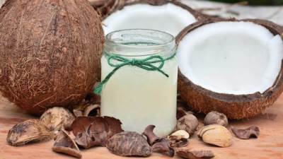 هذا الماء يساهم فى إزالة التجاعيد والبثور .. تعرفي عليه؟