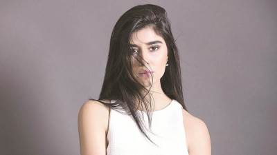 زينة مكي تحتفل بزفافها على نبيل خوري 