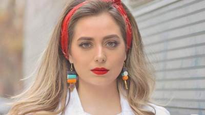 هبة مجدي تحتفل بعيد ميلاد والدتها