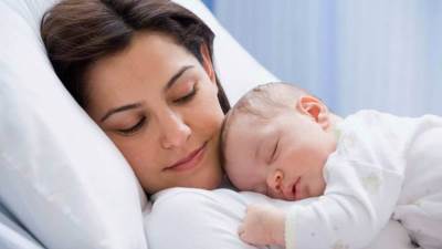 قصص وأسرار وما لا يقال.. الخوف من الأمومة والأزمات بعد الحمل 