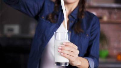 علامات واضحة تؤكد نقص الكالسيوم في جسمك .. تعرفي عليها