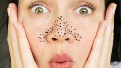 ماسك لإزالة الرؤوس السوداء لبشرة صافية ونضرة 