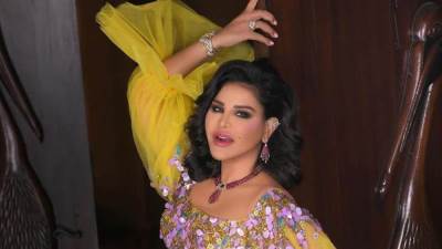 كيف كان رد أحلام على ابنها بعد كتابة "لا يمكنني تخيّل الاستحمام من دون التفكير بك"؟