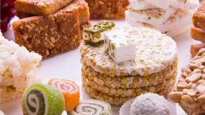 انتبه .. هذا ما يحدث لجسمك عند الإفراط في تناول حلوى المولد