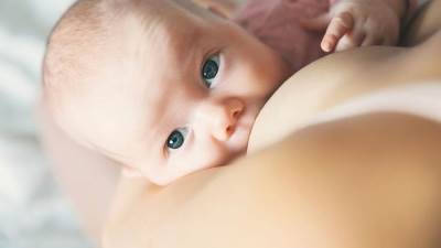 امرأة تبيع حليبها على الانترنت بـ 15 ألف جنيه إسترليني .. تعرفي على التفاصيل