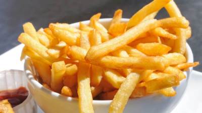 احصلي على بطاطس مقرمشة بدون نقطة زيت بهذه الطريقة