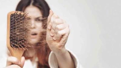 هل تعانين من تساقط الشعر؟