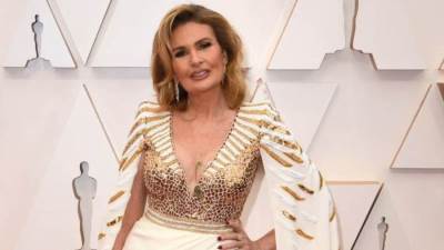 بعد ظهوروها دائما بمظهر شبابي متألق .. يسرا توضح ما تخضع له من تجميل