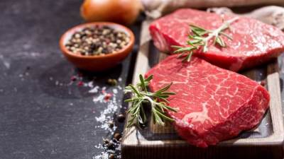 السكر واللحوم الحمراء تزيدان من خطر الإصابة بالسرطان