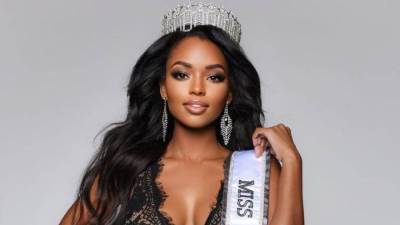 آسيا برانش أول إفريقية تتوج ملكة جمال أمريكا 2020