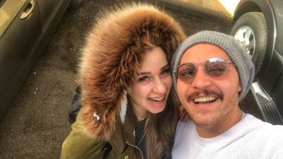 محمود حجازي يوجه رسالة لزوجته: مبسوط بيكي